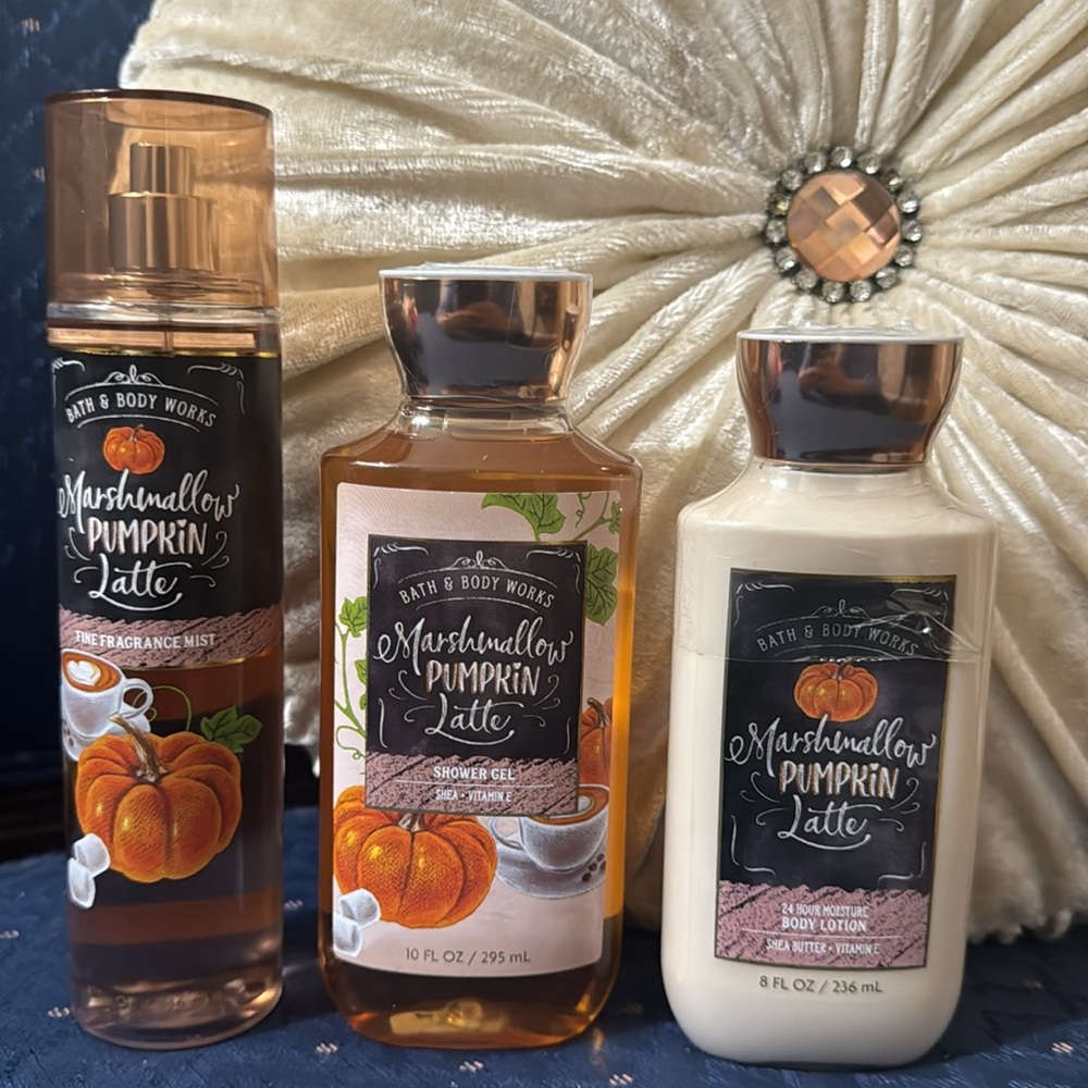 BATH & BODY WORKS SET. . . MARSHMALLOW PUMPKIN LATTE - Picture 2 of 8